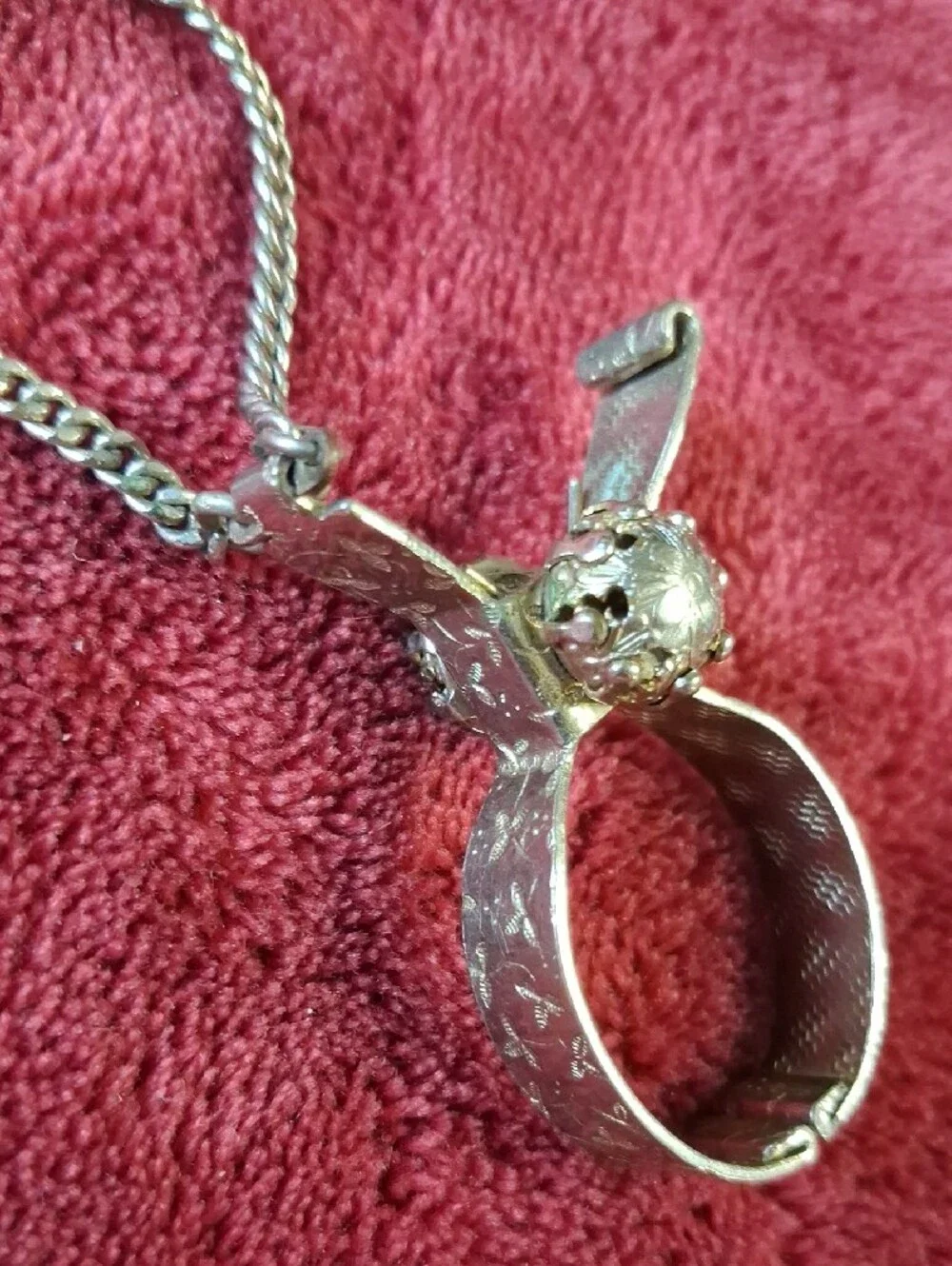 Vintage Silver-Tone Clip-On Glove Clip/holder 1950's 1960's